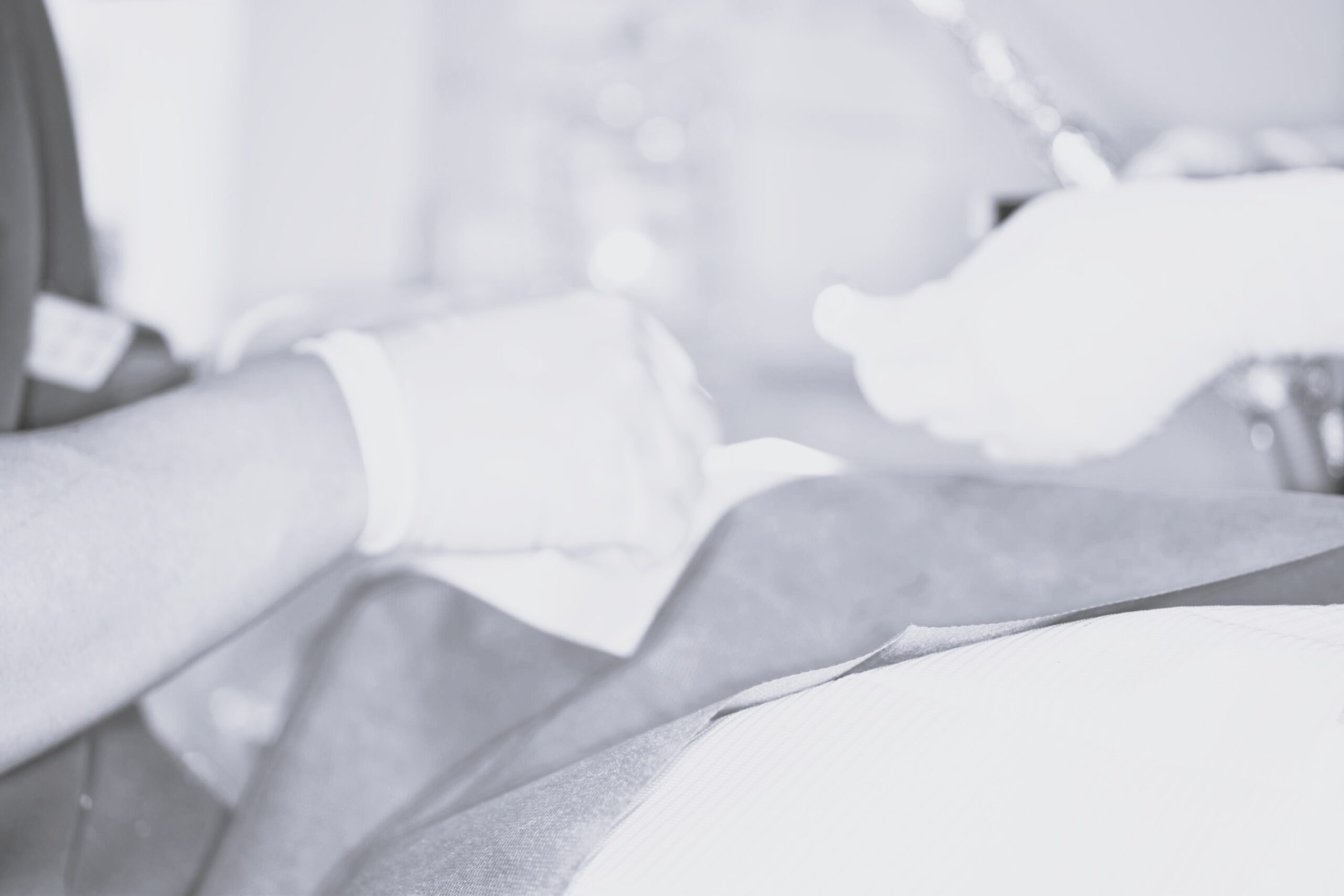 右上1番インプラント一次埋入オペ、GBR＃104 画像